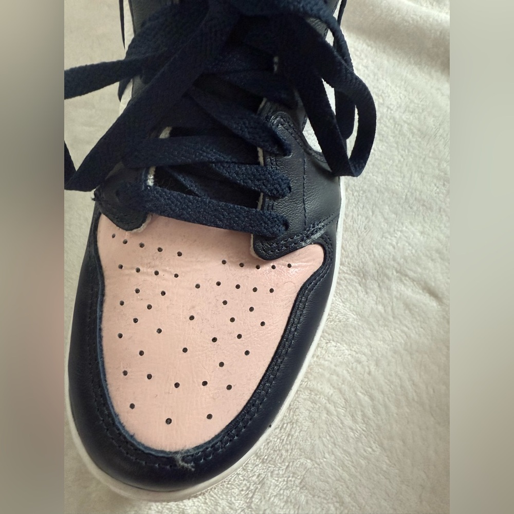 Women’s Air Jordan’s size 10 - Picture 7 of 11